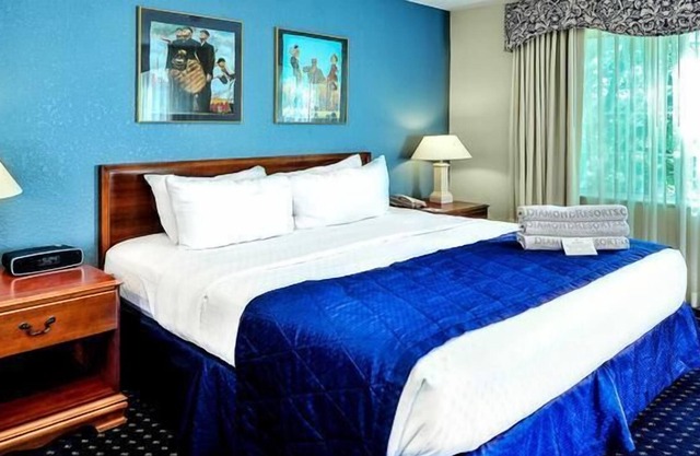 A quick drive away from Potawatomi Zoo! Kid-friendly Accommodation! Indoor Pool!