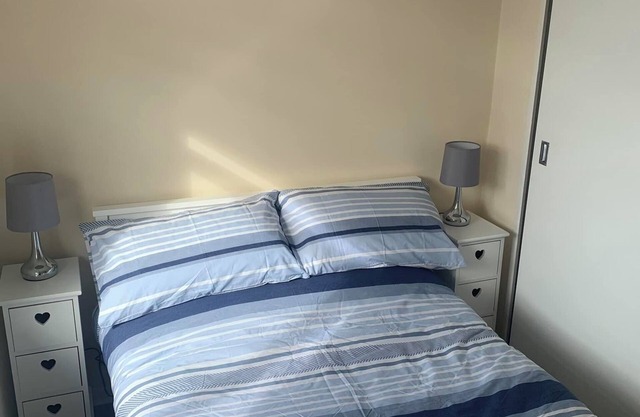 A relaxing holiday Bungalow with access to Gym/Pool/Sauna & great coastal walks.