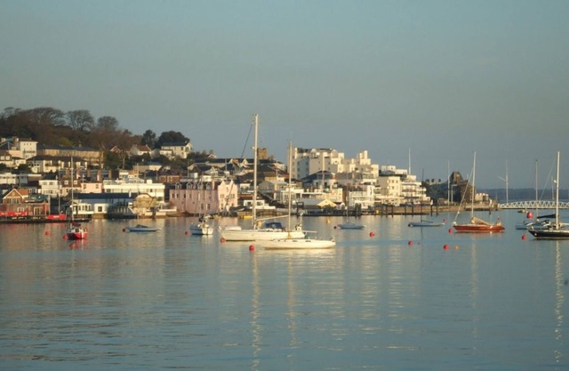 A seafront holiday home with panoramic views of Cowes Harbour and the Solent.
