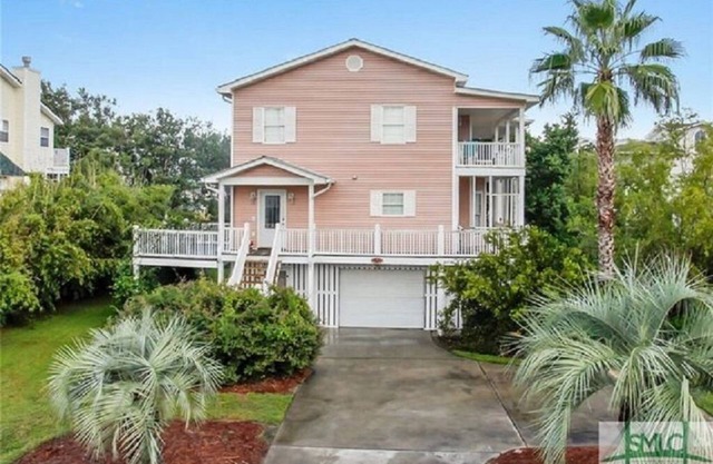 A SHORE THING! Spacious home just steps from North Beach! + Golf Cart Option!