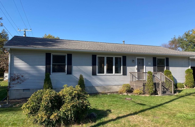 A short walk to the north channel with access to a beach.