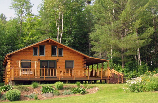 A Space of One's Own - Beautiful Log Home
