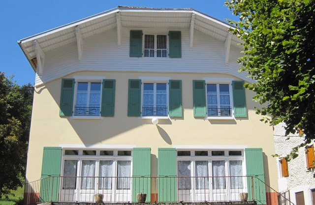 A spacious, welcoming house between village, field and forest.