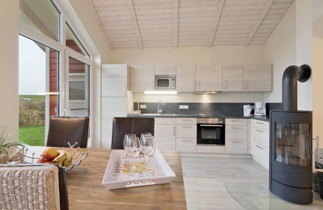 A special gem in Dagebüll awaits you with this detached holiday home on the North Sea.