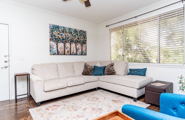 A Traveler's Dream- Comfortable Condo in Scottsdale/Kierland area