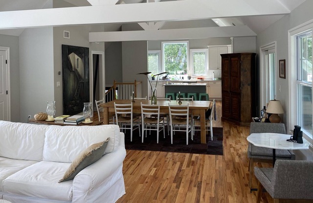 A "tree house", steps from a beautiful crescent beach great for windsurfing