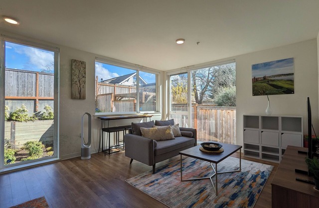 A truly magnificent & smart condo with parking