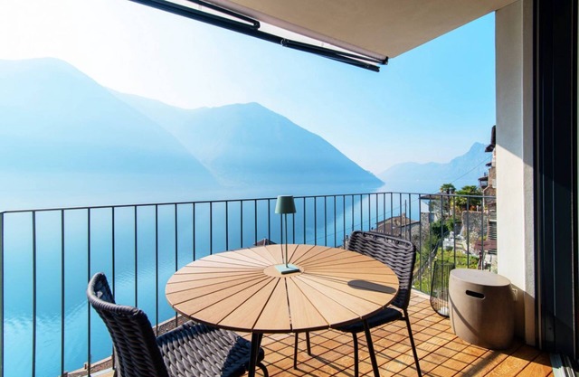 A two-bedroom apartment with stunning lake view in Gandria (UNIQUE GANDRIA 3)