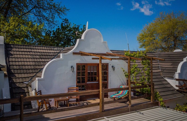 Aan de Oever Guesthouse