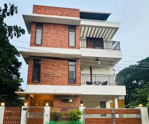 Aarudhra villa