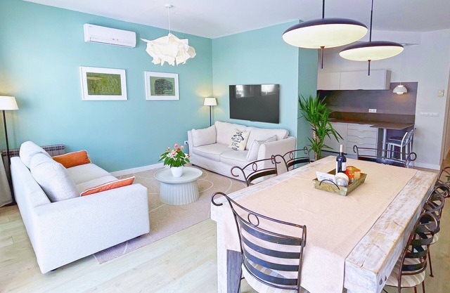 Abbott apartment - 100m2 - 3 bedrooms, living room, 2 terraces, 1 min to beach