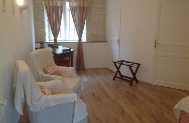 ABEILLE Double-Private Bathroom