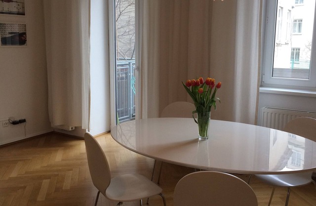 Absolute quiet location with balcony and still in a few minutes in the center