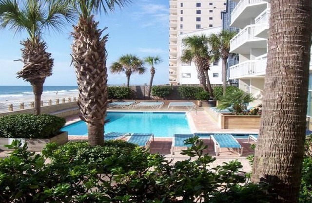 "Absolutely Gorgeous". Direct Ocean Front. Super Rates!