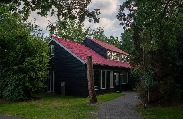 Accessible Villa on the Lake