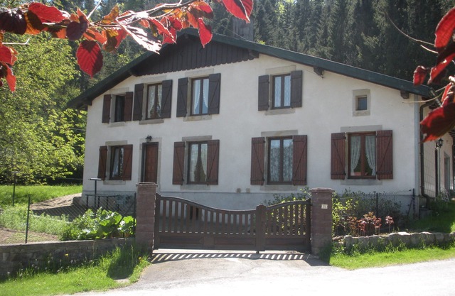 Accommodation 4 people garden, quiet, GERARDMER FREE WIFI