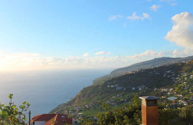 Achada Hillside & Ocean View Apartment with Free WIFI in Arco da Calheta