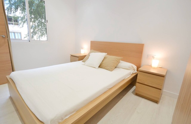 Acogedor Apartamento Cerca del Paseo de la Blanquerna