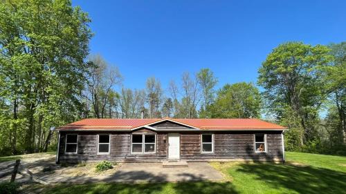 Acorn Acres Cabins Whitetail Run Cottage