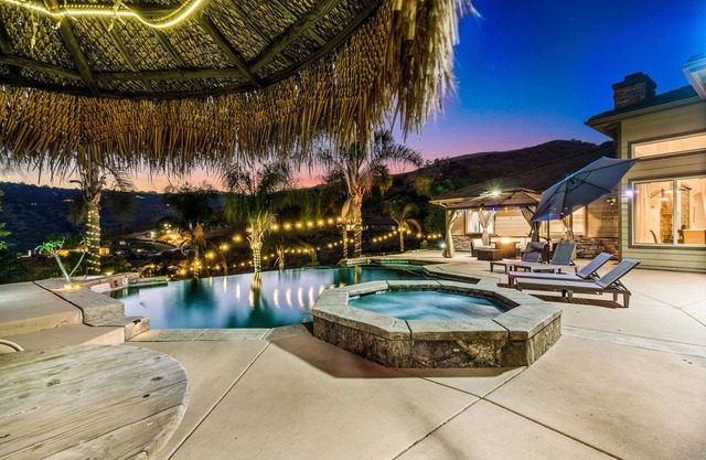 Action Sports, Arcade, Pool & Hot Tub Hideaway!
