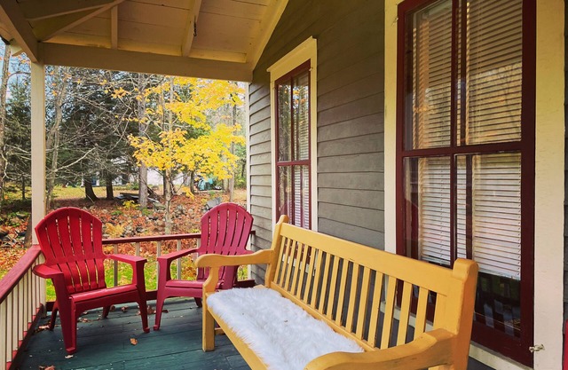 Adirondack Getaway in the heart of Keene Valley near Ausable Club