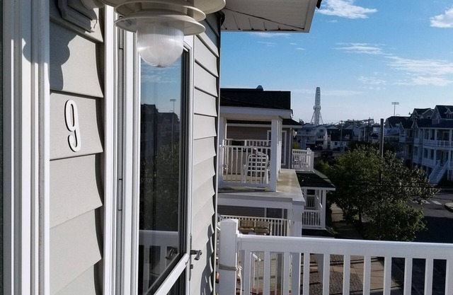 Adjacent To Beach/boardwalk, 5 Minute Walk To Rides & Food, 6 Beach Tags