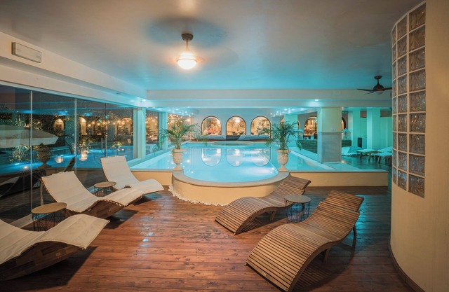 Admiral Hotel Villa Erme