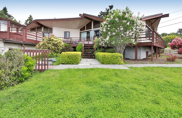 Admiral's Nest by AvantStay | Beach, Pool, Deck