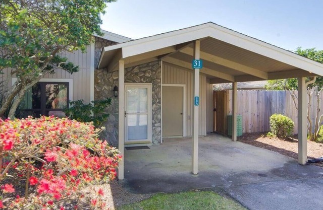 Adorable beach villa, close to the beach!