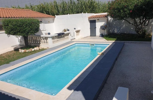Adorable Romantique Maison d'hôte, piscine, wifi 4G, proche BEZIERS