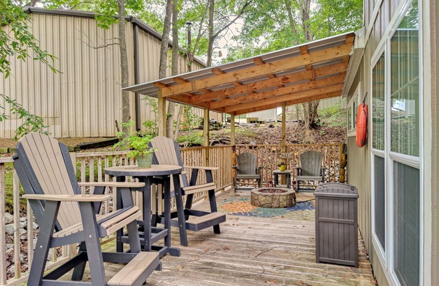 Adorable Tiny Home! Pet Friendly. Minutes from Kentucky Lake