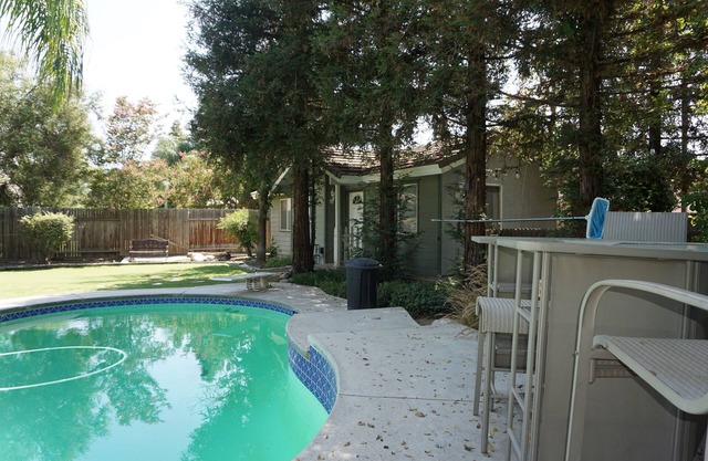 Adorable1 bedroom guest house