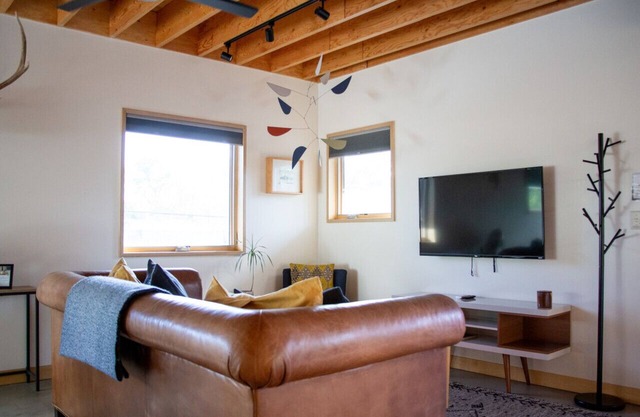 ADU | Stylish Guesthouse | Walk to Downtown!
