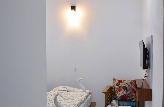 advent hotel, Noida hotels, greater Noida hotel, couple friendly,Noida extension