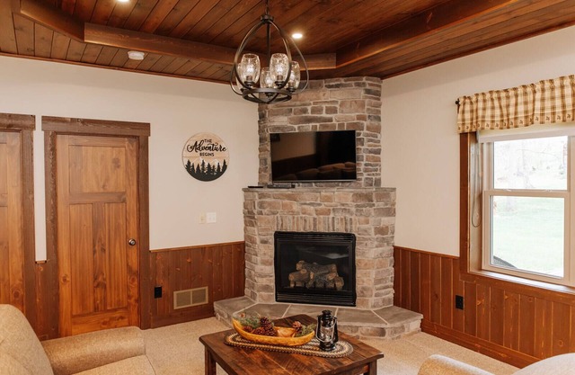 Adventure Awaits Suite: Luxury, Lodge Suite in Amish Country, Ohio.