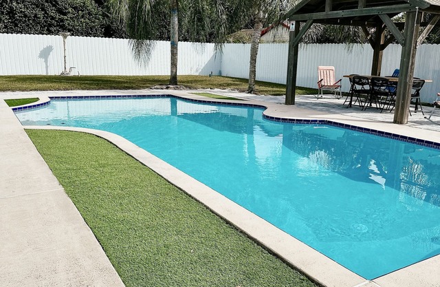 Affordable 3 Bedroom Home W/Private Pool. Minutes from Orlando's theme parks
