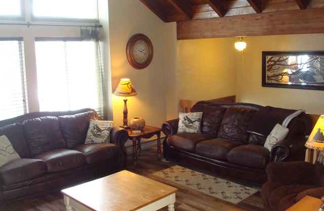 Affordable 5 BR/3 BA near Yellowstone, ATV Trails, Golf & Fishing! Sleeps 13!