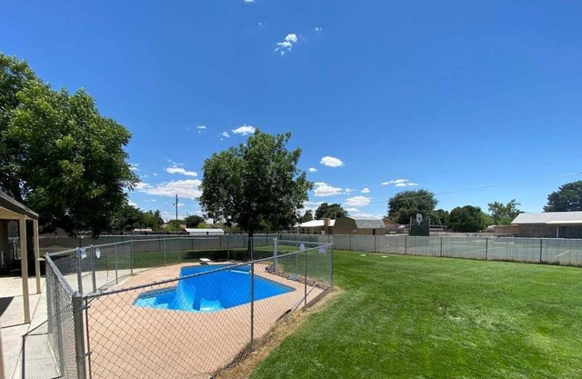 Affordable Getaway with a POOL and the Perks