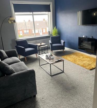 Affordable Luxury 1 Stunning apartment Sunderland close to City centre hospital Crown Works Studio and Nissan