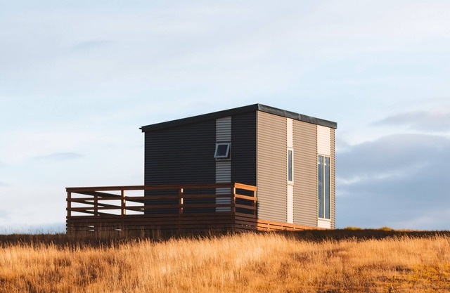 Afternoon cottages near Hella, Hekla & Landmannalaugar