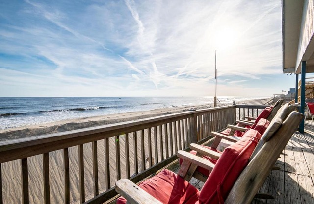 Afternoon Delight by Oak Island Accommodations