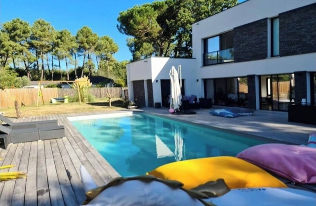 Air-conditioned architect-designed house Bordeaux