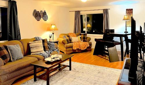 Airport Aurora Bora Bungalow - near airport and shopping