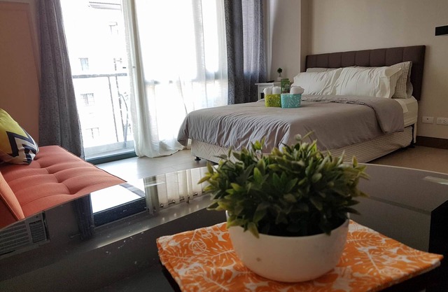 Airport Homey Condo at Two Palm Tree Villas