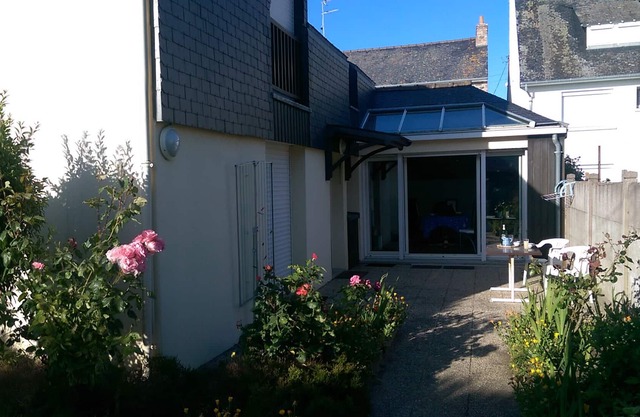 Airy villa, 350 m from the Marine Baths and the beach