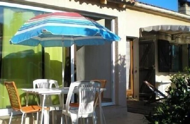Ajaccio in villa rental pool owner 2-5 people 1-2 bedrooms