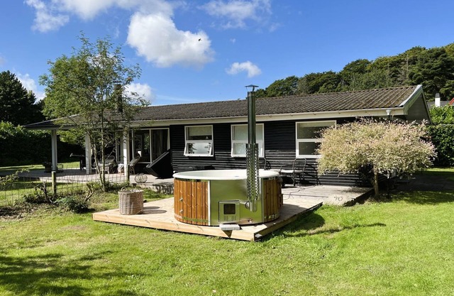 "Aksa" - 400m from the sea by Interhome