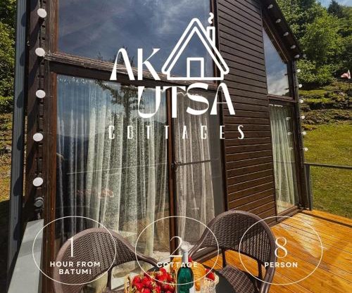 AKUTSA cottages