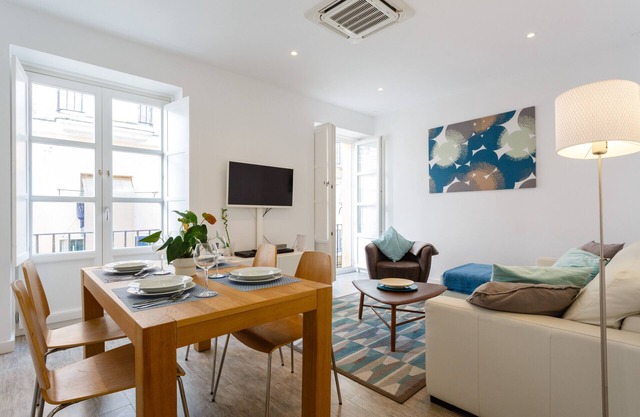 ALBA Apartment by Cadiz4Rentals