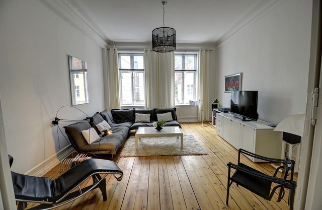 Albatros - Shower room, towel dryer, WLAN, TV, old building, 1st floor